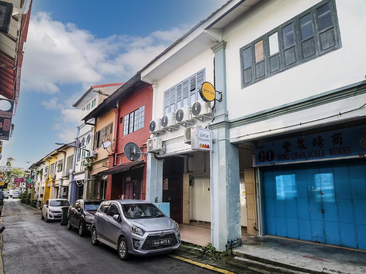 Little Houses Kuching Exteriör bild