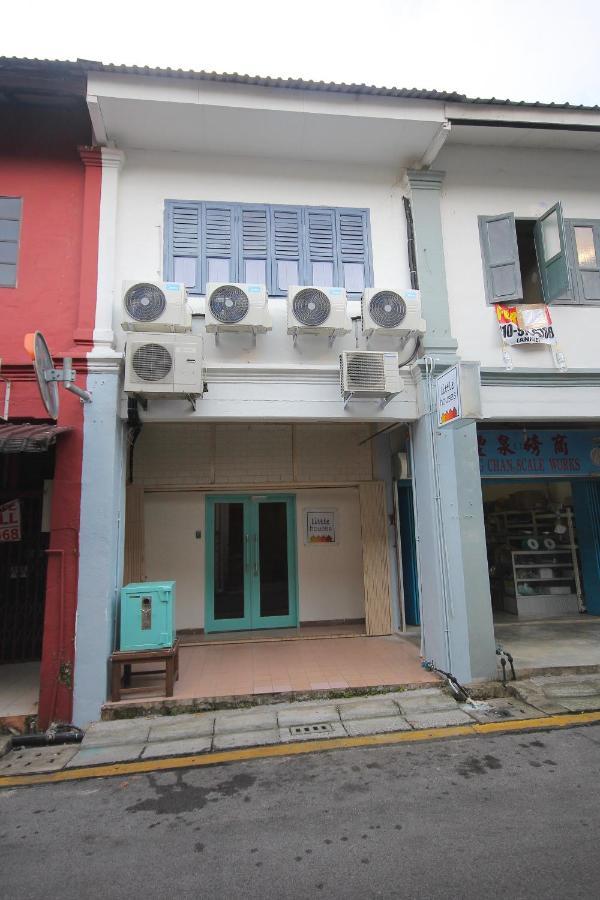 Little Houses Kuching Exteriör bild